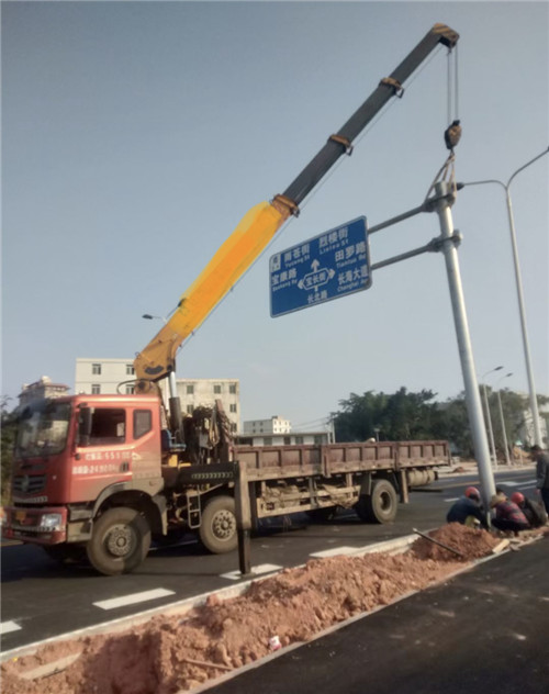 南海区设备吊装租赁吊车要用多大吊车