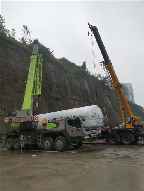 南海区“不怕风雨冻”—— 吊车的 “恶劣环境适应” 技术